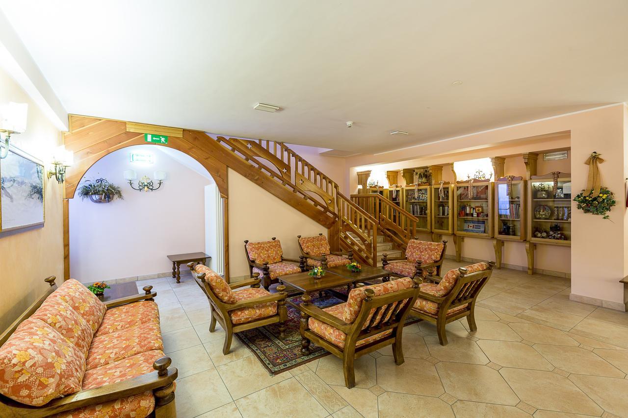 Hotel Trieste Roccaraso Εξωτερικό φωτογραφία